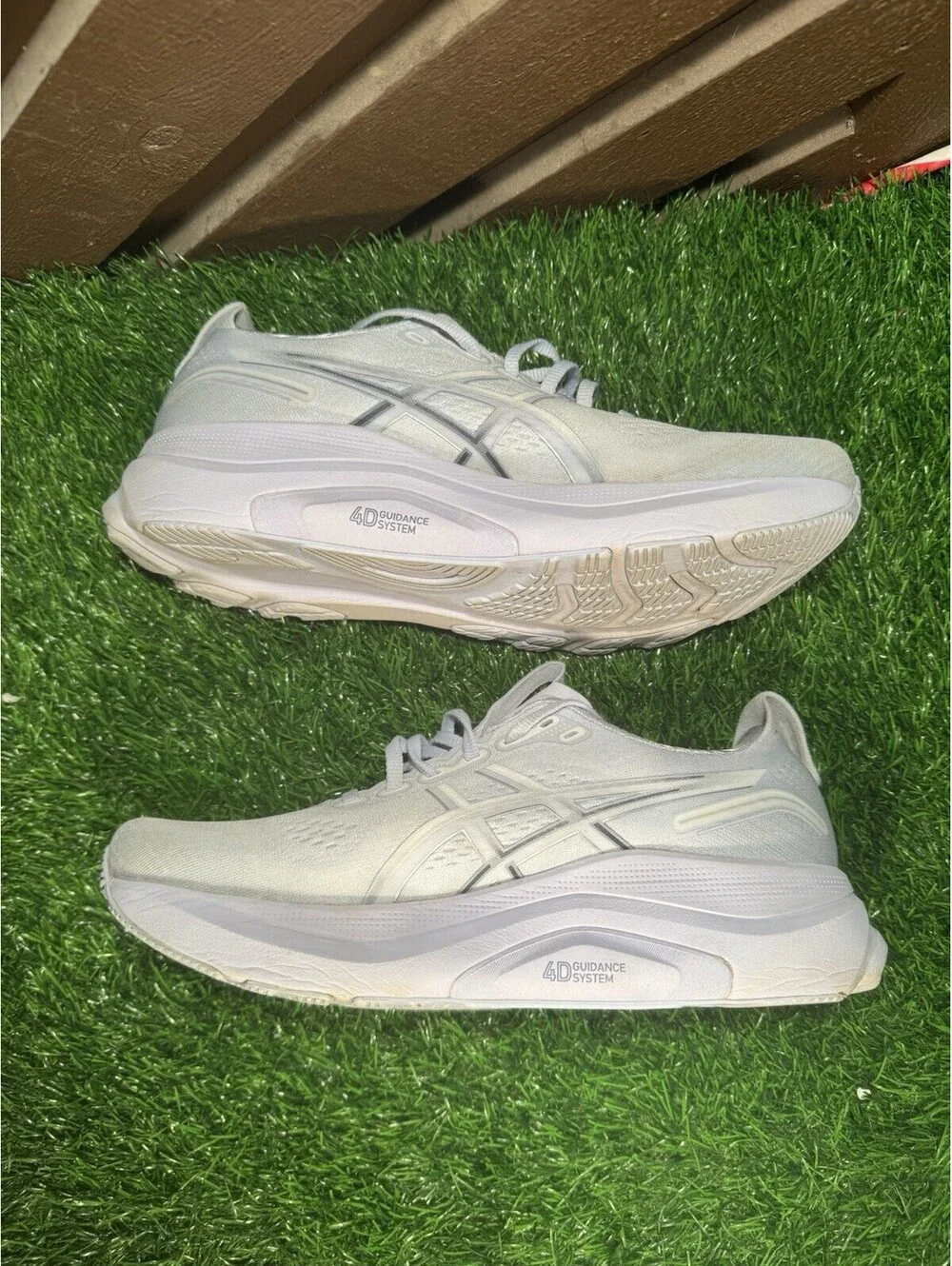 Women’s ASICS Gel Kayano 32 1012B838 Size 11  Mens Size 10